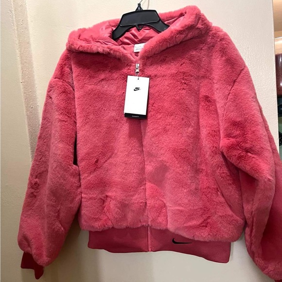 Nike Women’s Faux Fur Sportswear Pink Jacket - Picture 5 of 14